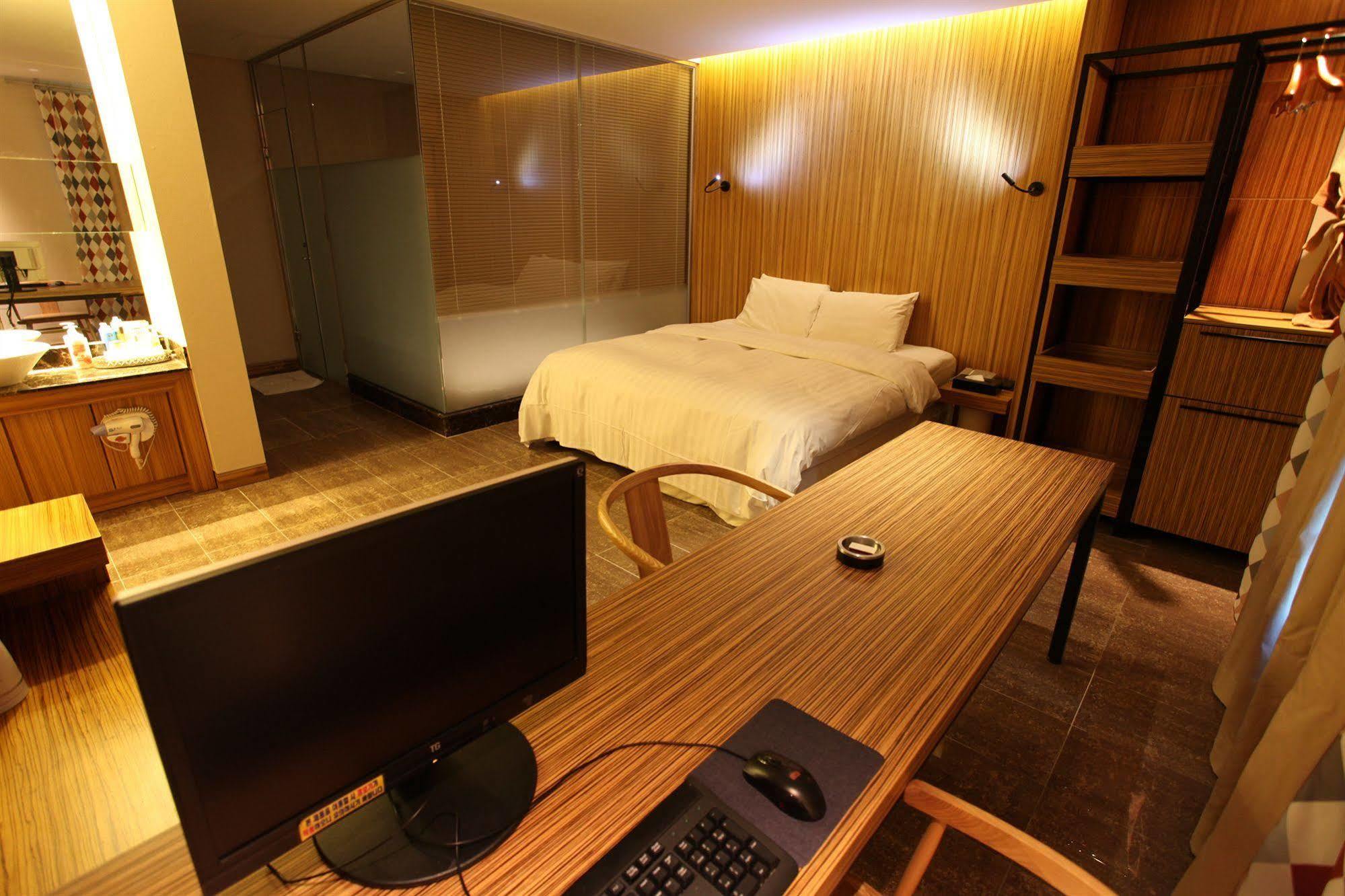 Yeongdeungpo Lifestyle F Hotel Seoul Ngoại thất bức ảnh